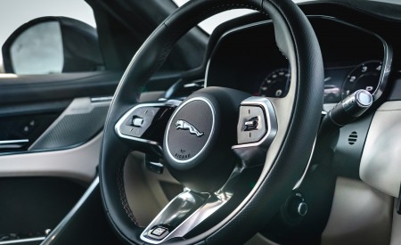 2021 Jaguar F-PACE SVR (Color: Velocity Blue) Interior Steering Wheel Wallpapers 450x275 (28)