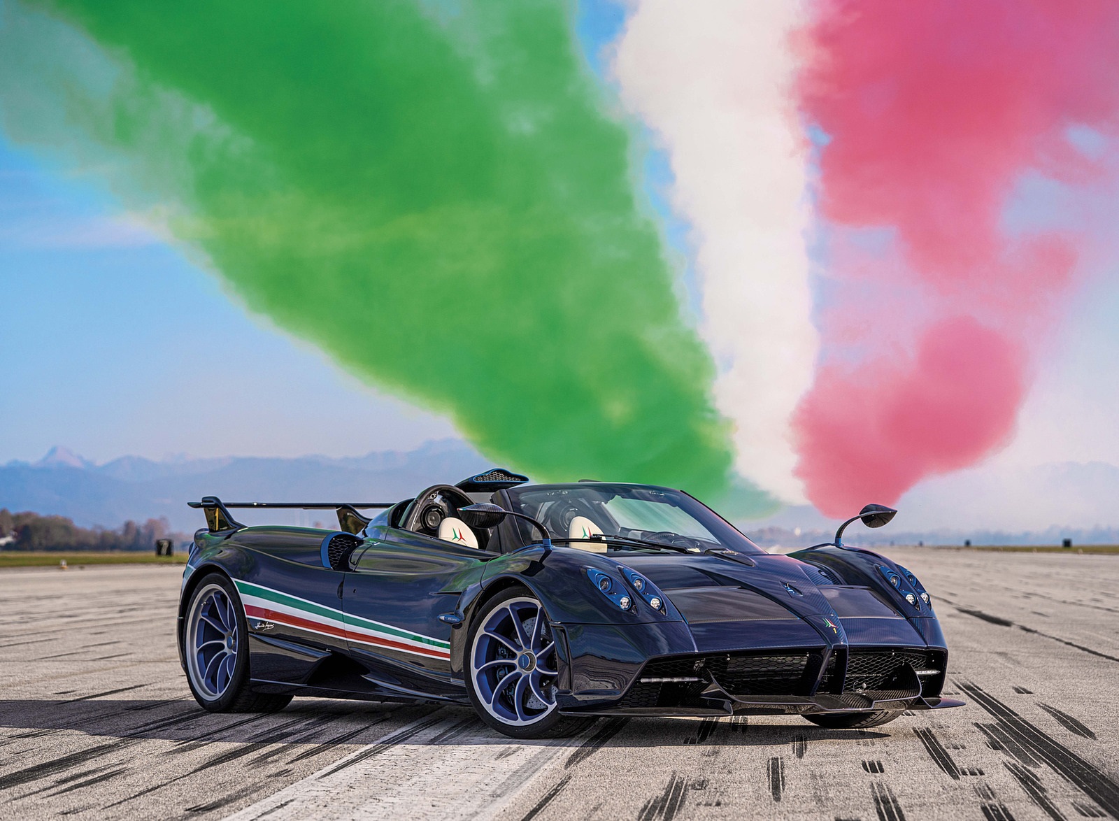 2021 Pagani Huayra Tricolore Front Three-Quarter Wallpapers #1 of 8