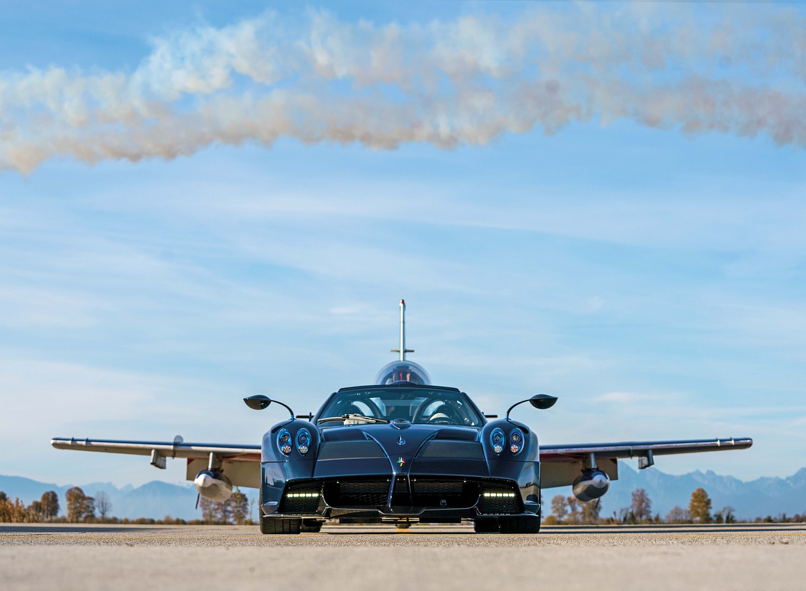 2021 Pagani Huayra Tricolore Front Wallpapers #3 of 8