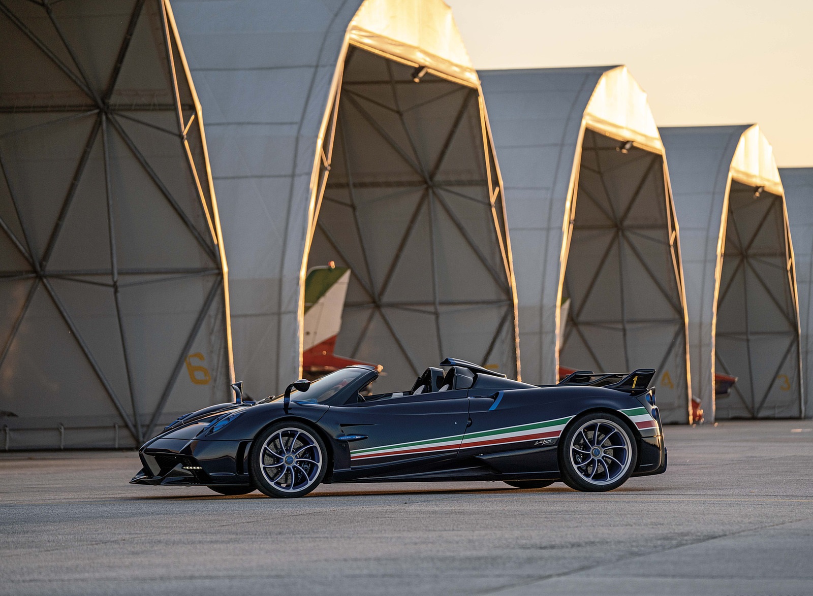 2021 Pagani Huayra Tricolore Side Wallpapers (5)