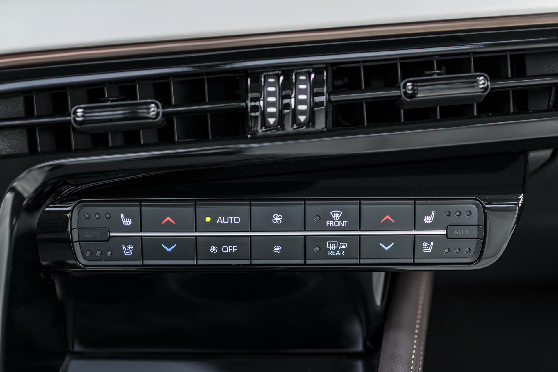 2021 Toyota Mirai FCEV Central Console Wallpapers #120 of 164