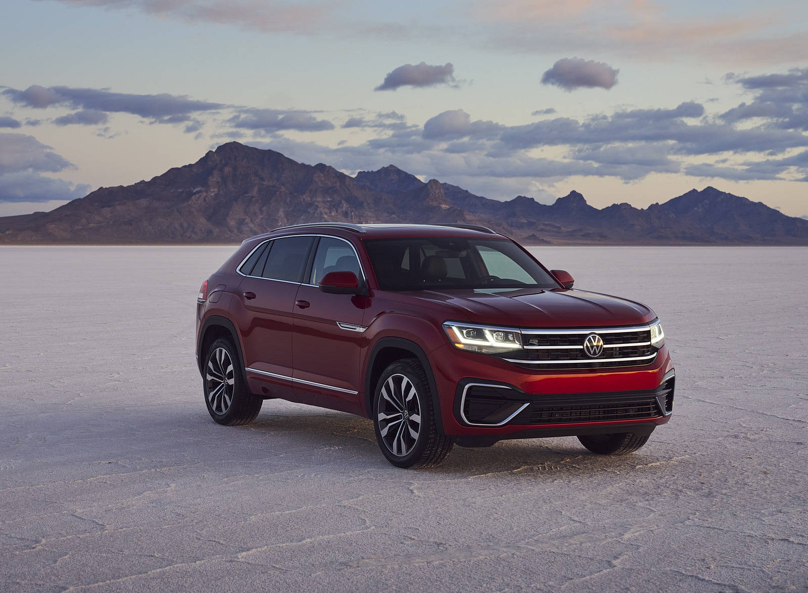 2021 Volkswagen Atlas Cross Sport Front Three-Quarter Wallpapers (9)