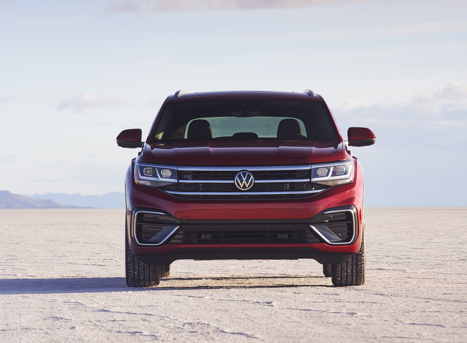 2021 Volkswagen Atlas Cross Sport Front Wallpapers #12 of 36