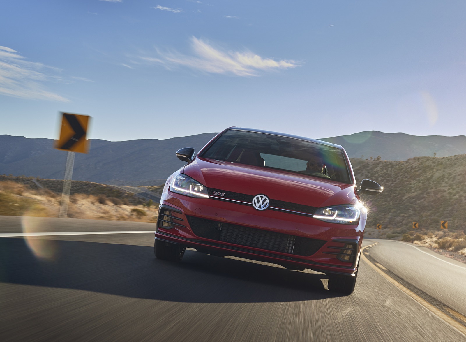 2021 Volkswagen Golf GTI (US-Spec) Front Wallpapers (2)