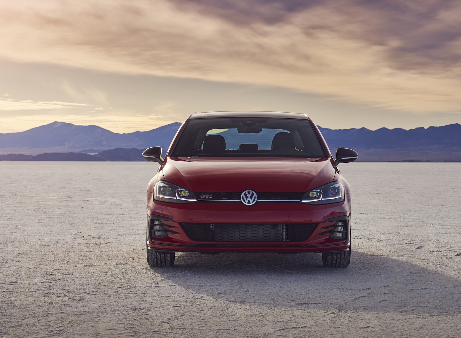 2021 Volkswagen Golf GTI (US-Spec) Front Wallpapers (10)