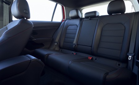 2021 Volkswagen Golf GTI (US-Spec) Interior Rear Seats Wallpapers 450x275 (30)