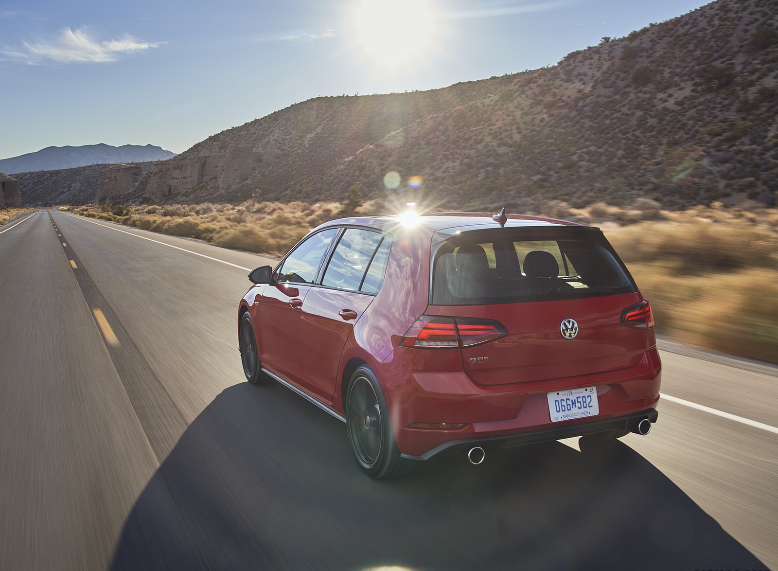 2021 Volkswagen Golf GTI (US-Spec) Rear Three-Quarter Wallpapers (6)