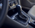 2021 Volkswagen Golf (US-Spec) Central Console Wallpapers 150x120 (20)