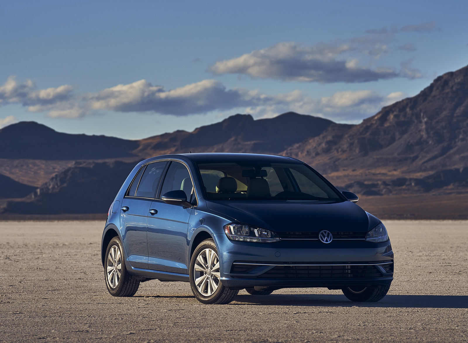 2021 Volkswagen Golf (US-Spec) Front Three-Quarter Wallpapers  #7 of 27