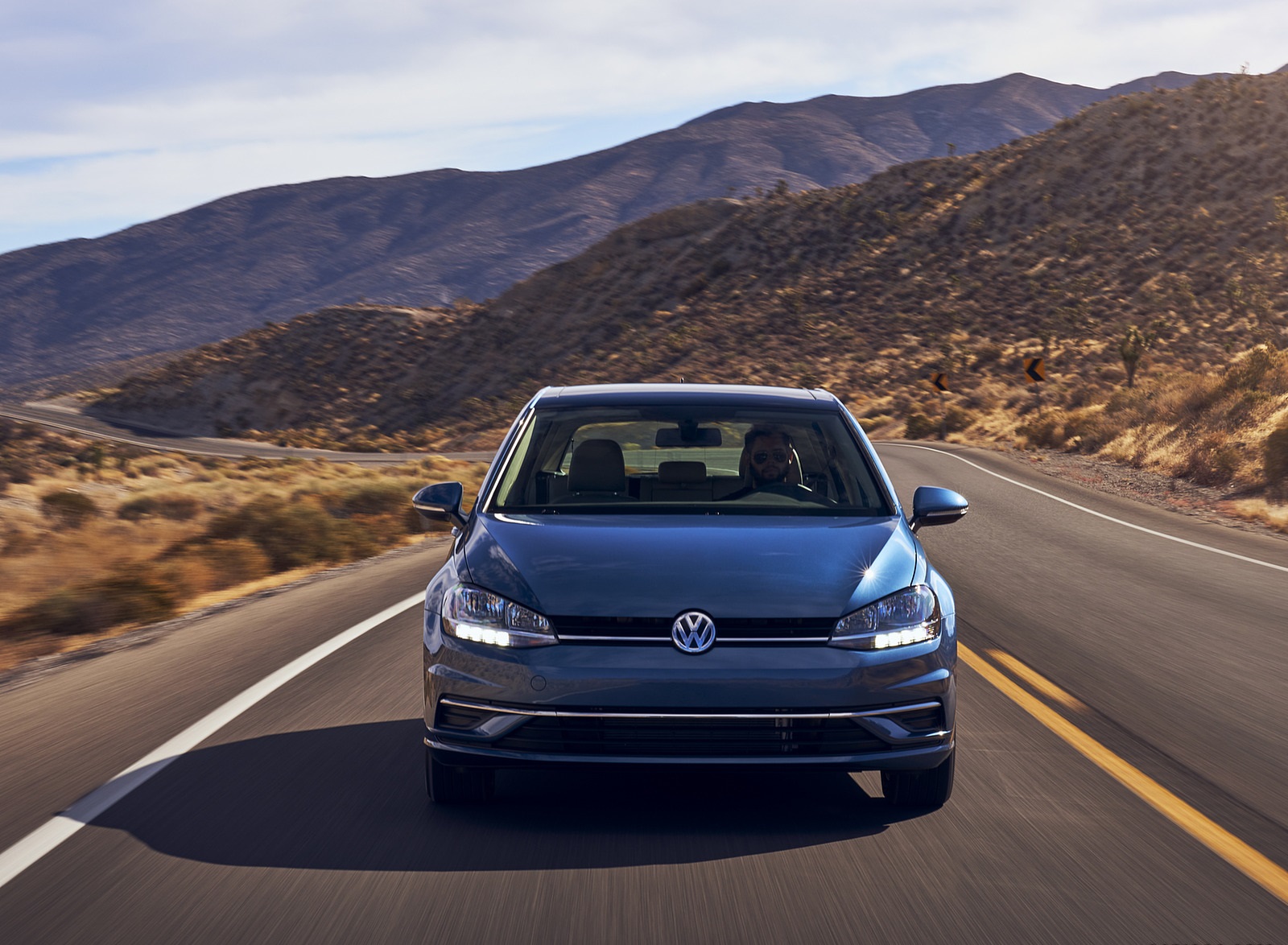 2021 Volkswagen Golf (US-Spec) Front Wallpapers (2)