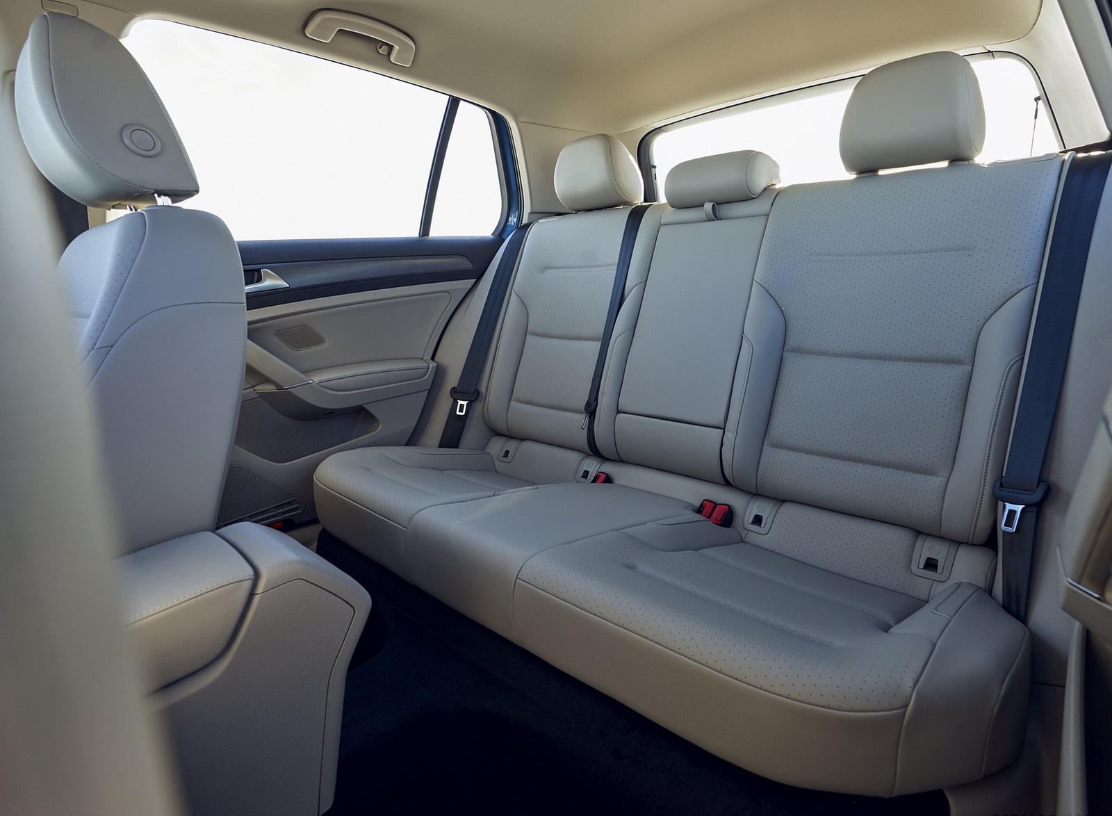 2021 Volkswagen Golf (US-Spec) Interior Rear Seats Wallpapers #24 of 27