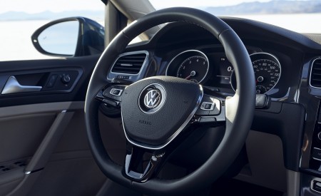 2021 Volkswagen Golf (US-Spec) Interior Steering Wheel Wallpapers 450x275 (26)