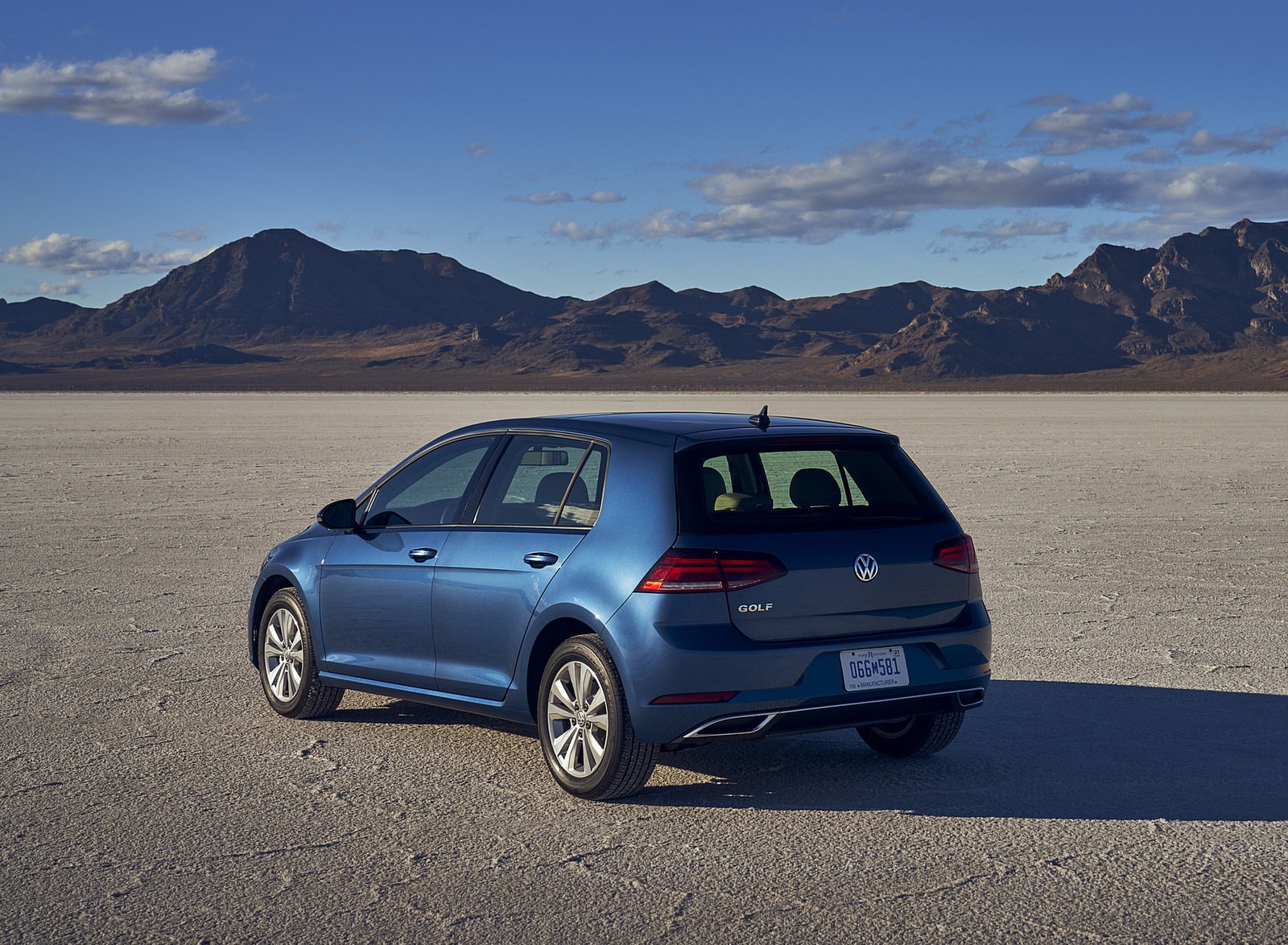 2021 Volkswagen Golf (US-Spec) Rear Three-Quarter Wallpapers  #10 of 27