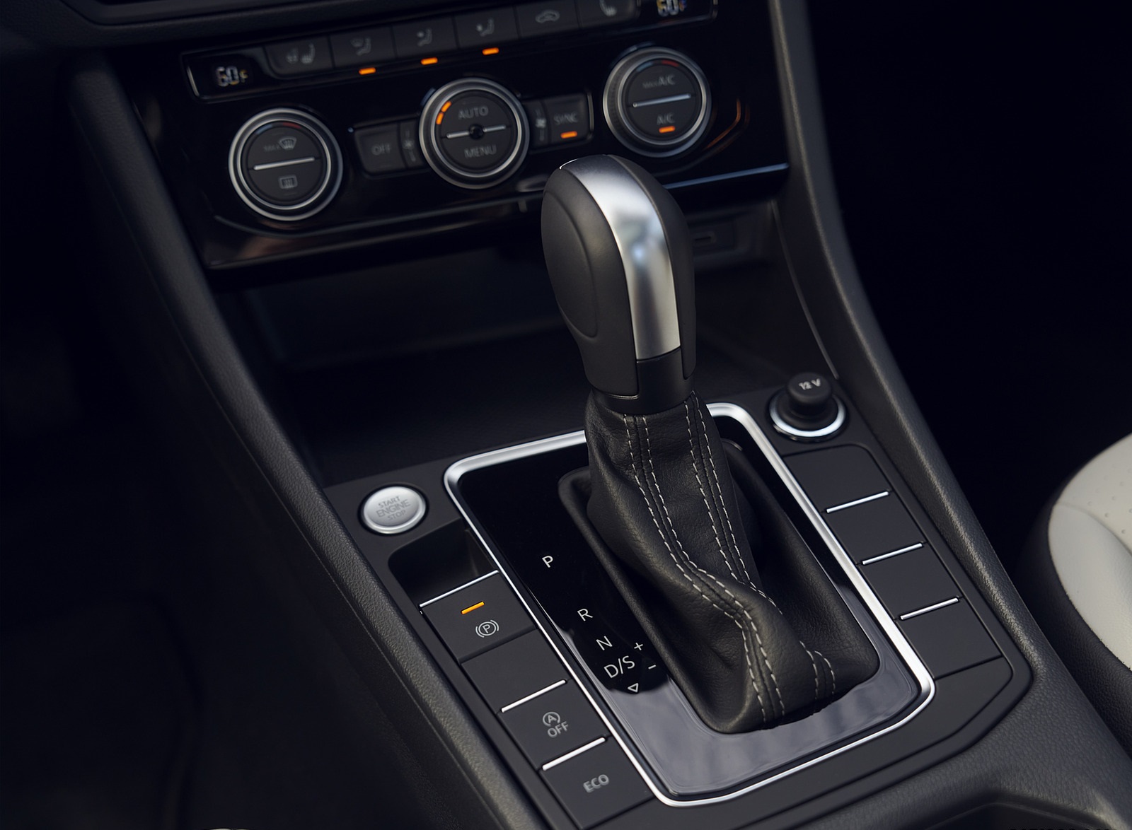 2021 Volkswagen Jetta (US-Spec) Central Console Wallpapers #22 of 30