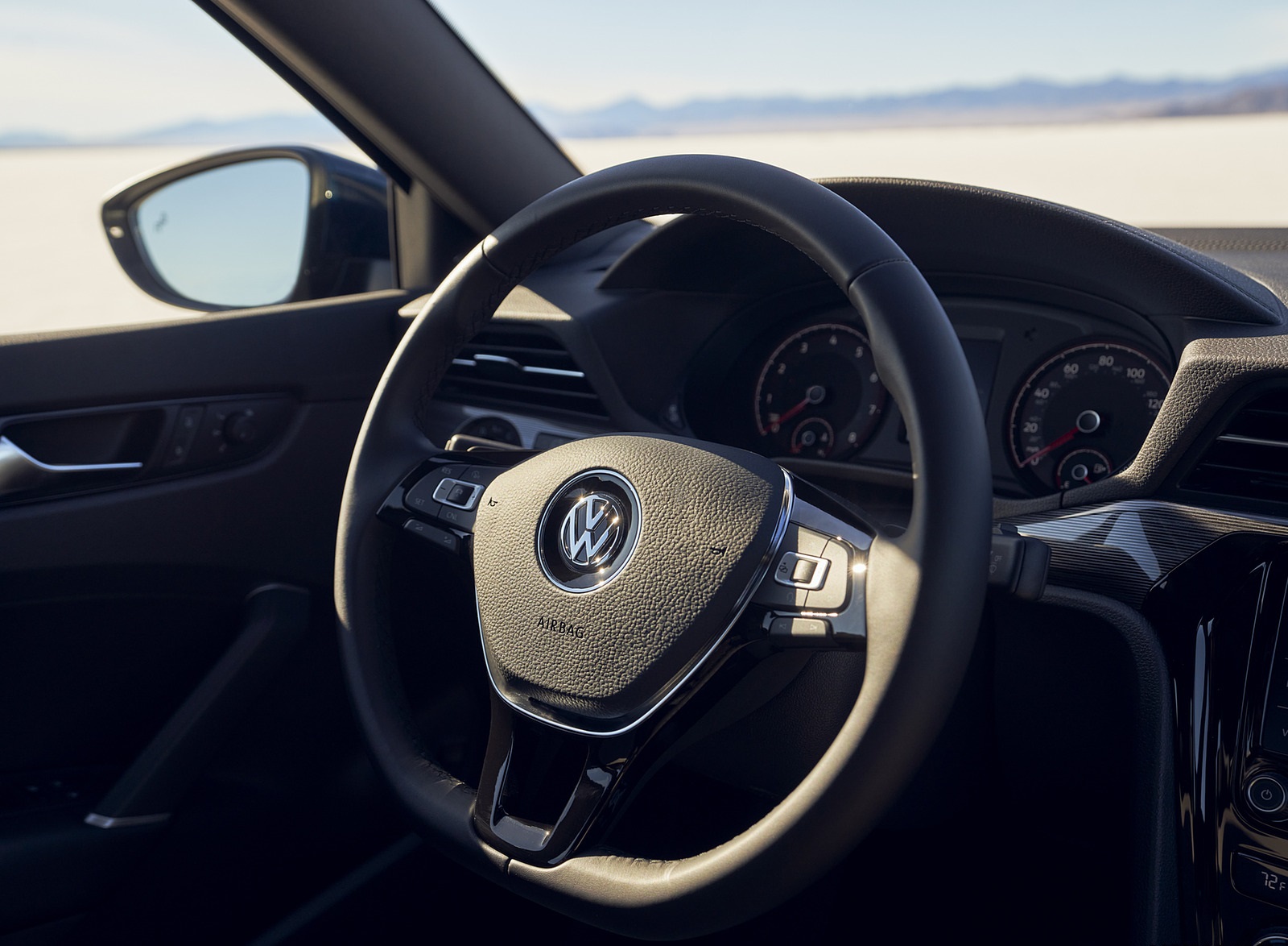 2021 Volkswagen Passat (US-Spec) Interior Steering Wheel Wallpapers #25 of 26