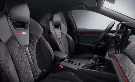 2021 Škoda Octavia RS Interior Front Seats Wallpapers 450x275 (48)