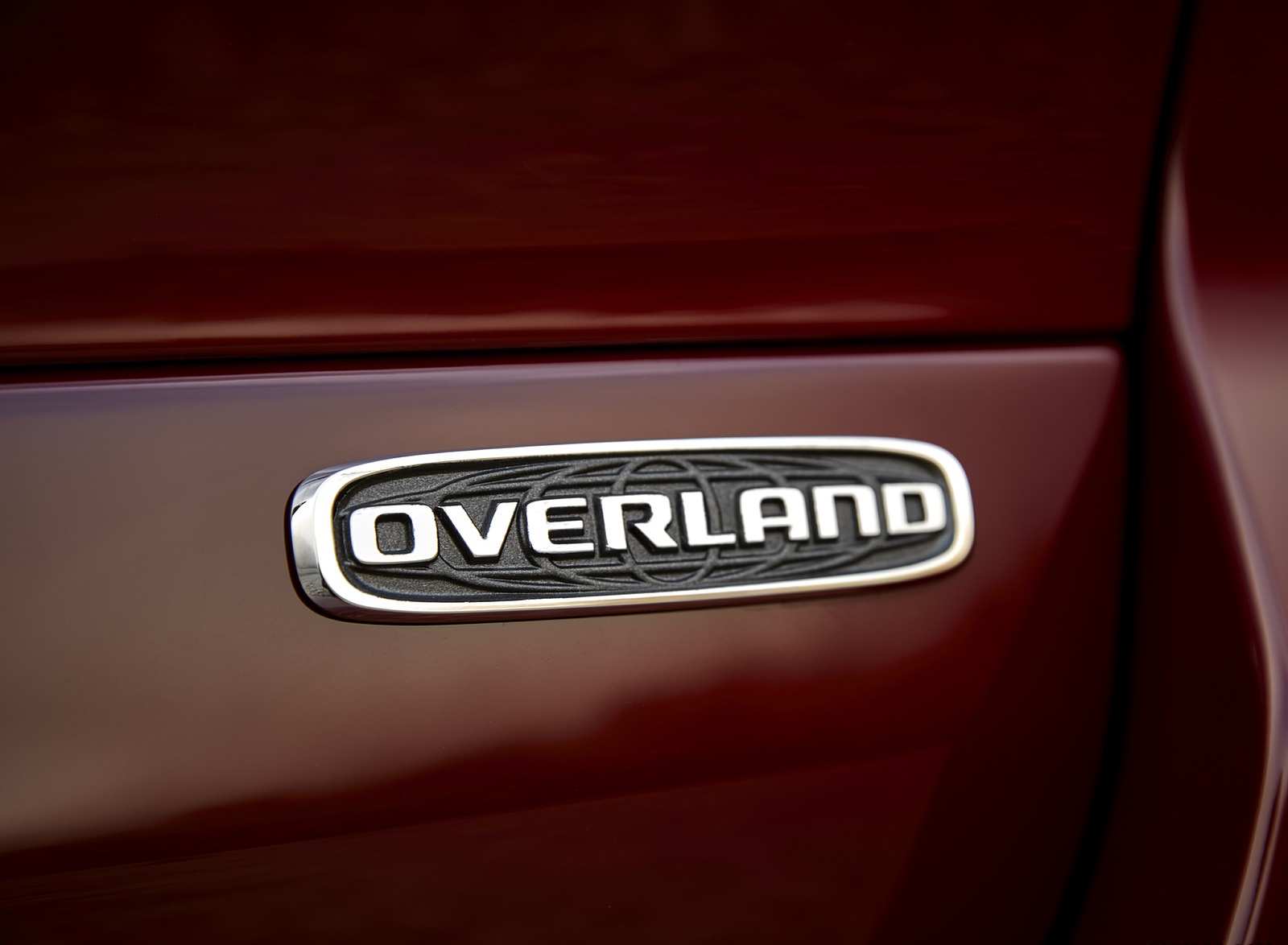 2021 Jeep Grand Cherokee L Overland Badge Wallpapers #30 of 51