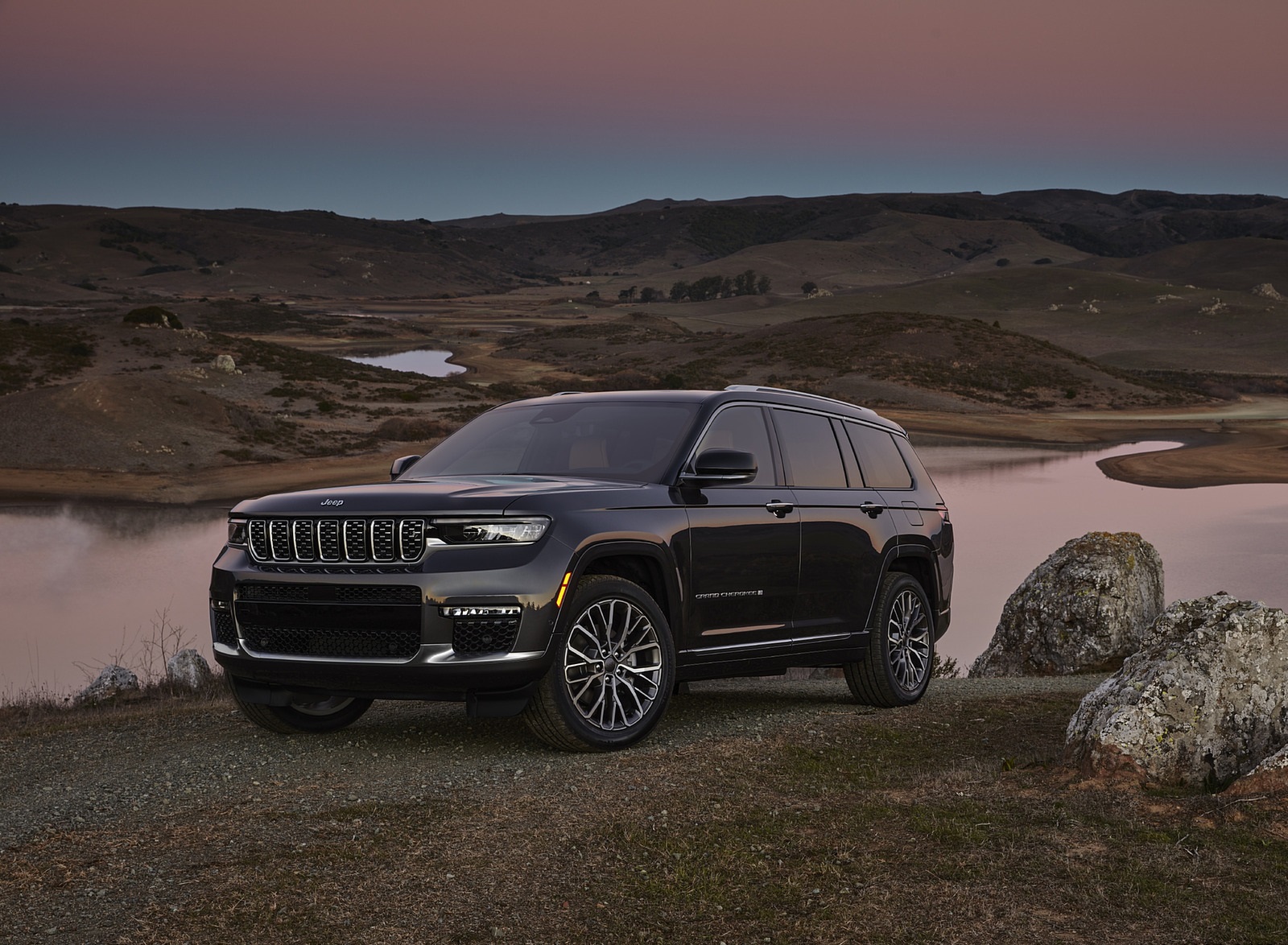 2021 Jeep Grand Cherokee L Summit Reserve Front Three-Quarter Wallpapers #48 of 100