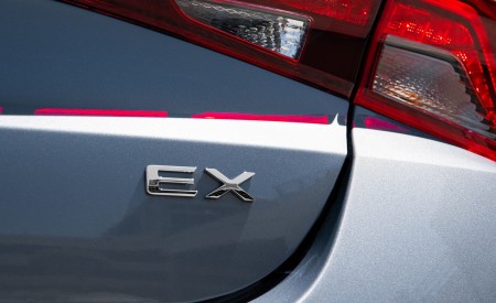 2021 Kia K5 EX 1.6T FWD Badge Wallpapers 450x275 (16)