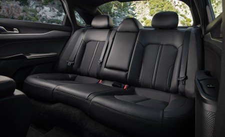 2021 Kia K5 GT-Line 1.6T FWD Interior Rear Seats Wallpapers 450x275 (17)