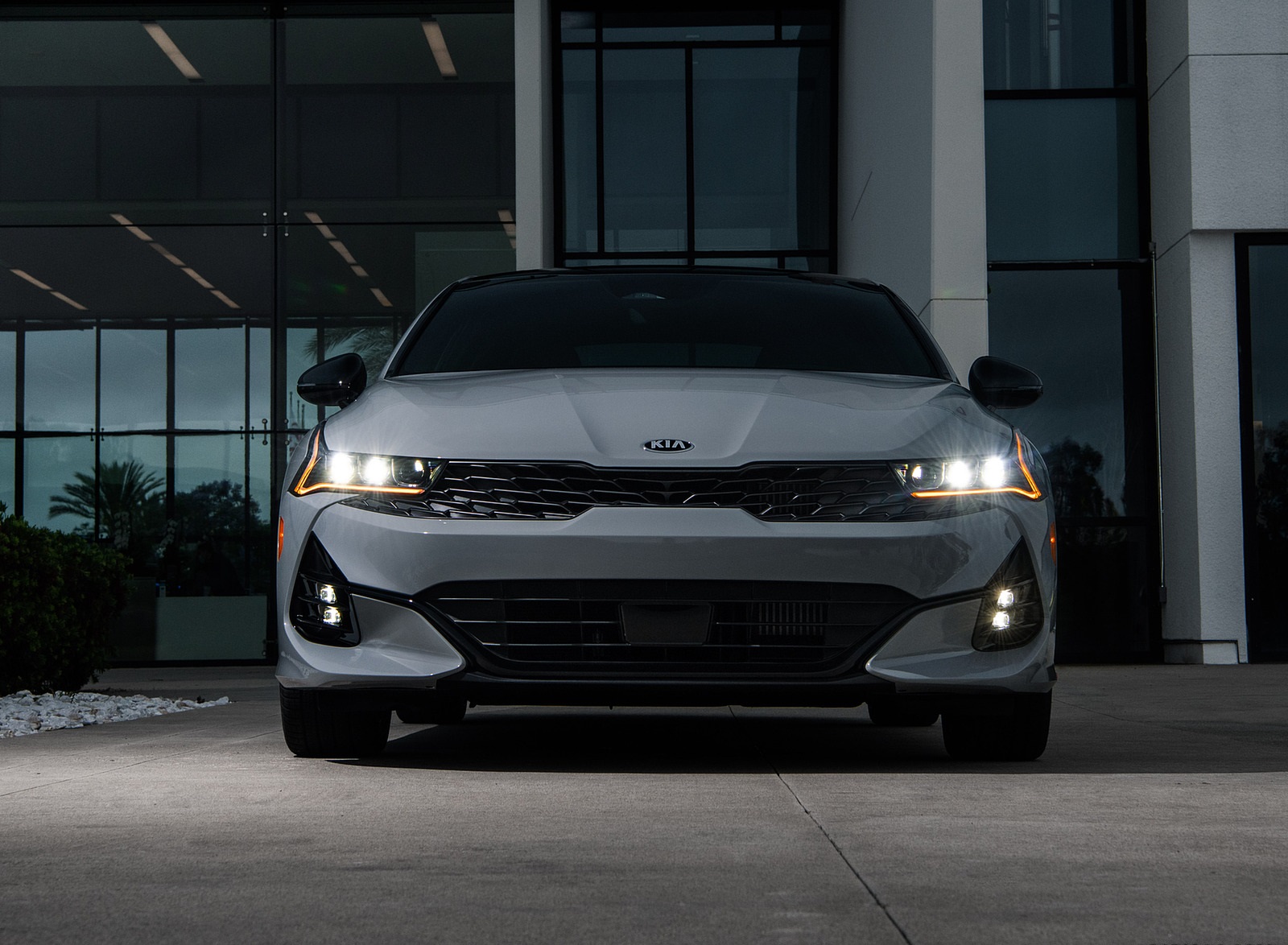 2021 Kia K5 GT-Line AWD Front Wallpapers #12 of 27