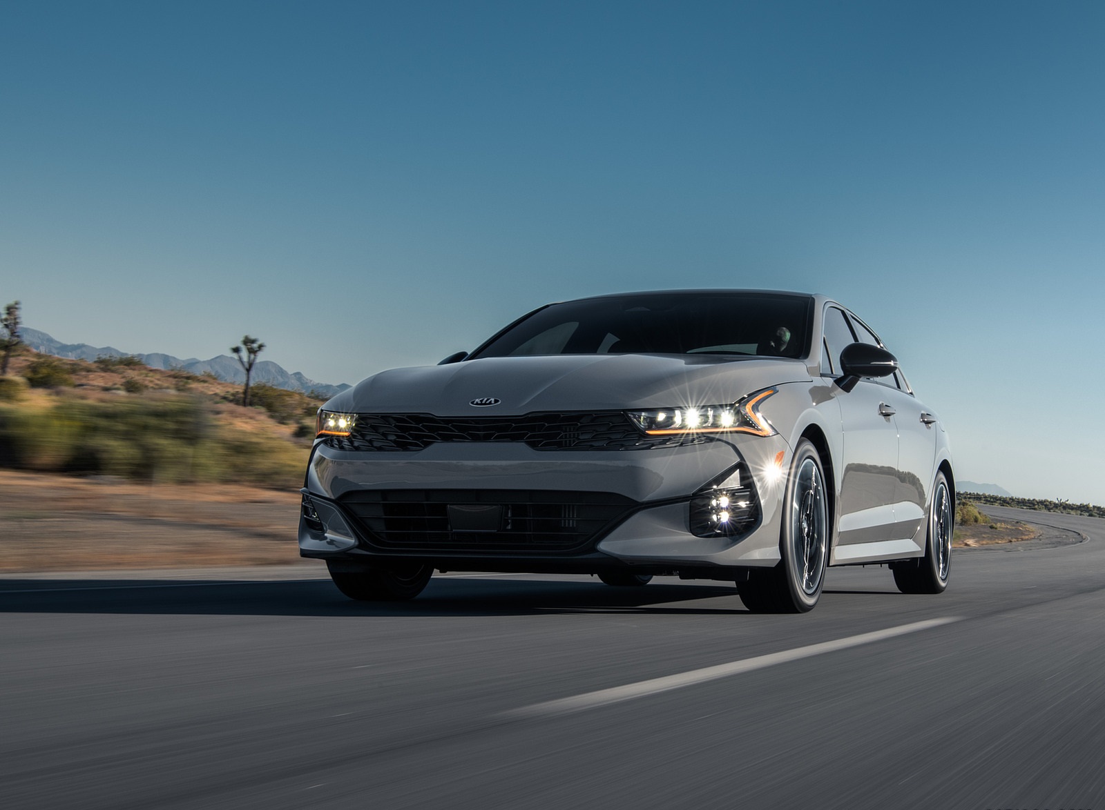 2021 Kia K5 GT-Line AWD Front Wallpapers (4)