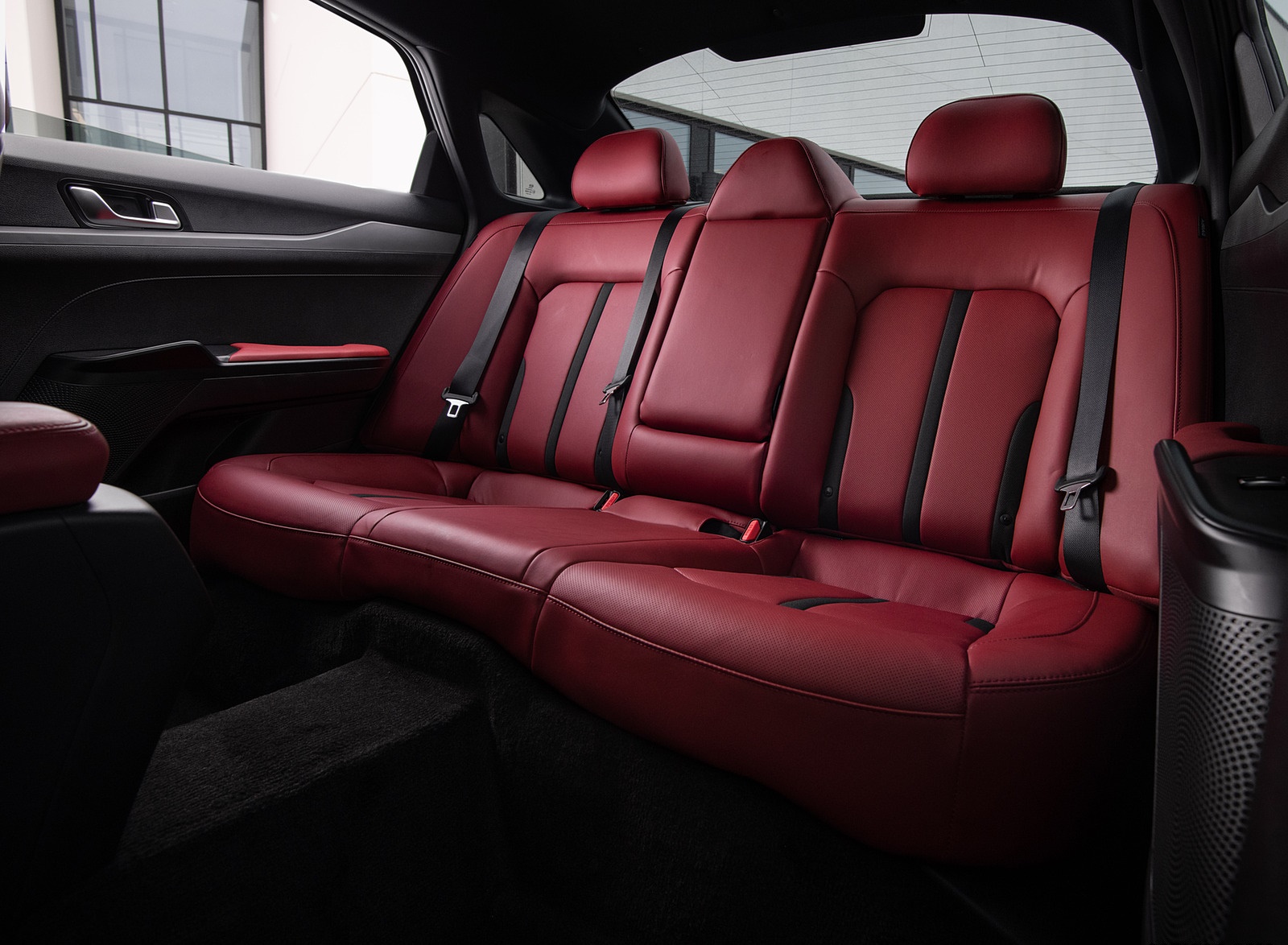 2021 Kia K5 GT-Line AWD Interior Rear Seats Wallpapers #26 of 27
