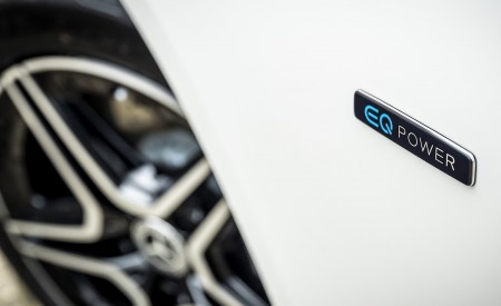 2021 Mercedes-Benz E 300 e Plug-In Hybrid (UK-Spec) Badge Wallpapers 450x275 (59)
