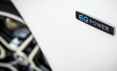 2021 Mercedes-Benz E 300 e Plug-In Hybrid (UK-Spec) Badge Wallpapers 450x275 (58)