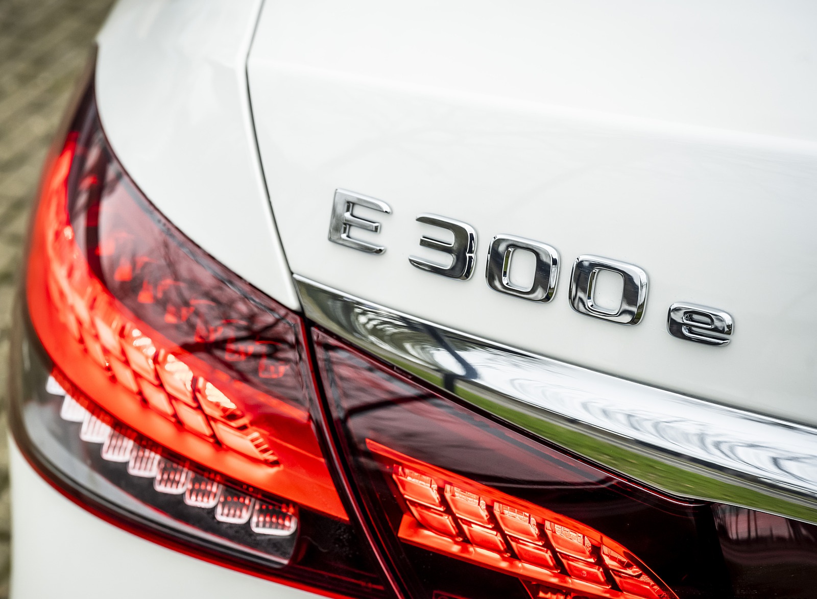 2021 Mercedes-Benz E 300 e Plug-In Hybrid (UK-Spec) Badge Wallpapers  #57 of 167