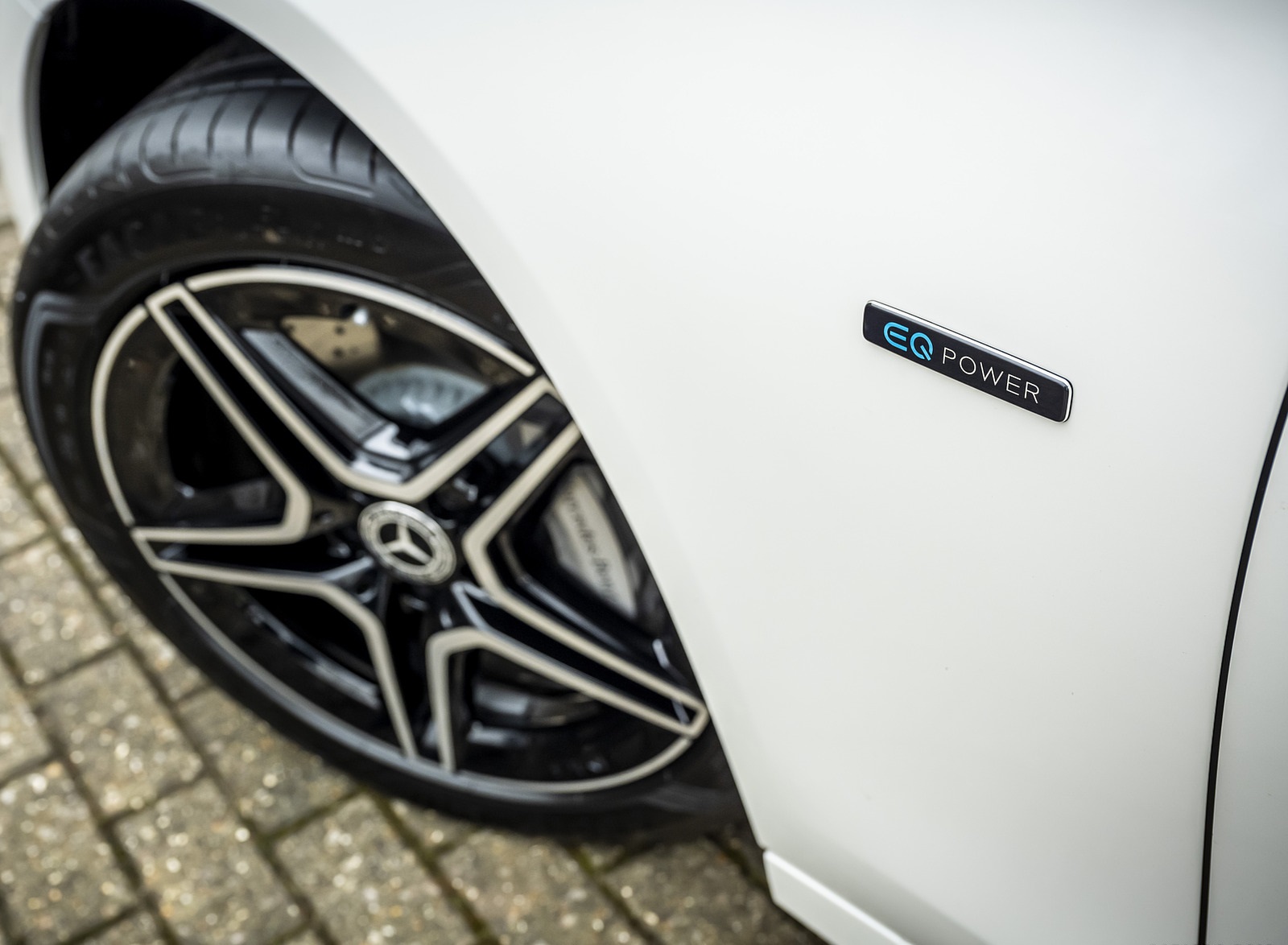 2021 Mercedes-Benz E 300 e Plug-In Hybrid (UK-Spec) Detail Wallpapers #53 of 167