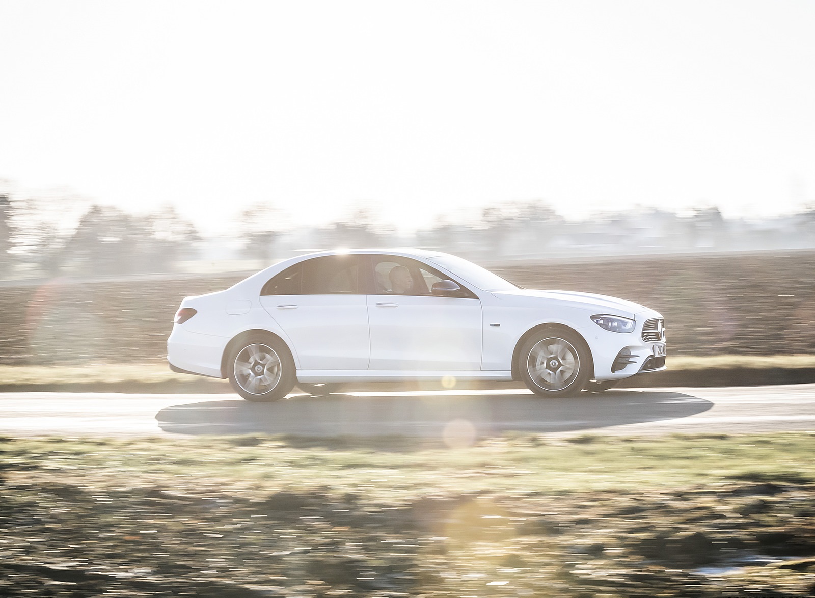 2021 Mercedes-Benz E 300 e Plug-In Hybrid (UK-Spec) Side Wallpapers #32 of 167