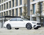 2021 Mercedes-Benz E 300 e Plug-In Hybrid (UK-Spec) Side Wallpapers 150x120 (43)