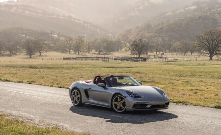 2021 Porsche 718 Boxster GTS 4.0 25 Years (Color: GT Silver) Front Three-Quarter Wallpapers 450x275 (43)