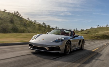 2021 Porsche 718 Boxster GTS 4.0 25 Years (Color: GT Silver) Front Wallpapers 450x275 (2)