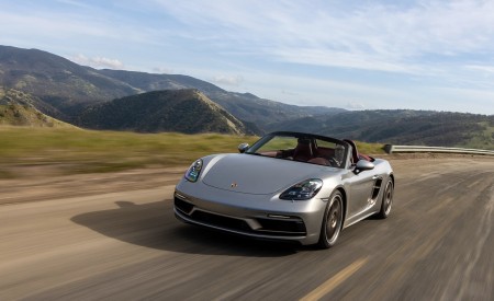 2021 Porsche 718 Boxster GTS 4.0 25 Years (Color: GT Silver) Front Wallpapers 450x275 (3)