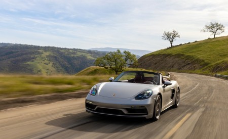 2021 Porsche 718 Boxster GTS 4.0 25 Years (Color: GT Silver) Front Wallpapers 450x275 (12)