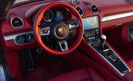 2021 Porsche 718 Boxster GTS 4.0 25 Years (Color: GT Silver) Interior Wallpapers 450x275 (76)