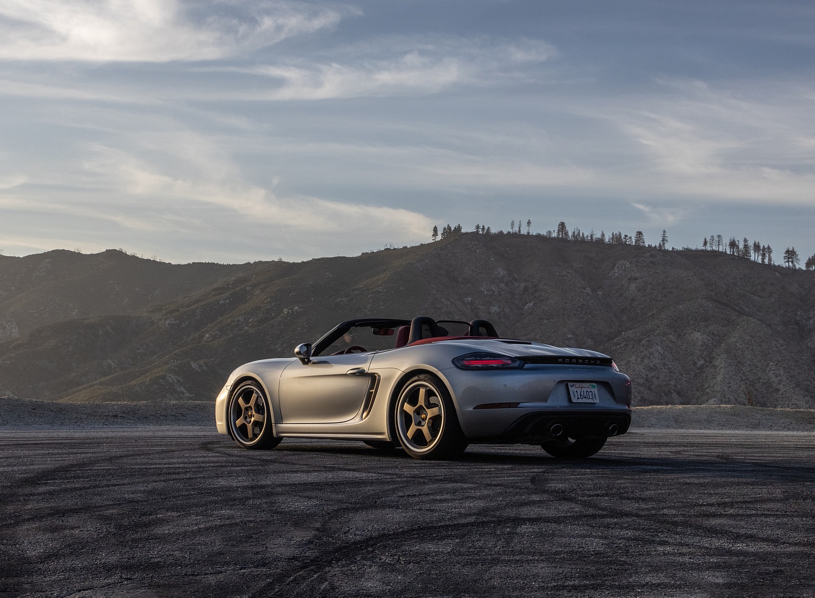 2021 Porsche 718 Boxster GTS 4.0 25 Years (Color: GT Silver) Rear Three-Quarter Wallpapers #62 of 185