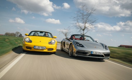 2021 Porsche 718 Boxster GTS 4.0 25 Years and 1996 Boxster Front Wallpapers 450x275 (141)
