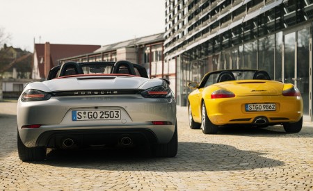 2021 Porsche 718 Boxster GTS 4.0 25 Years and 1996 Boxster Rear Wallpapers 450x275 (163)