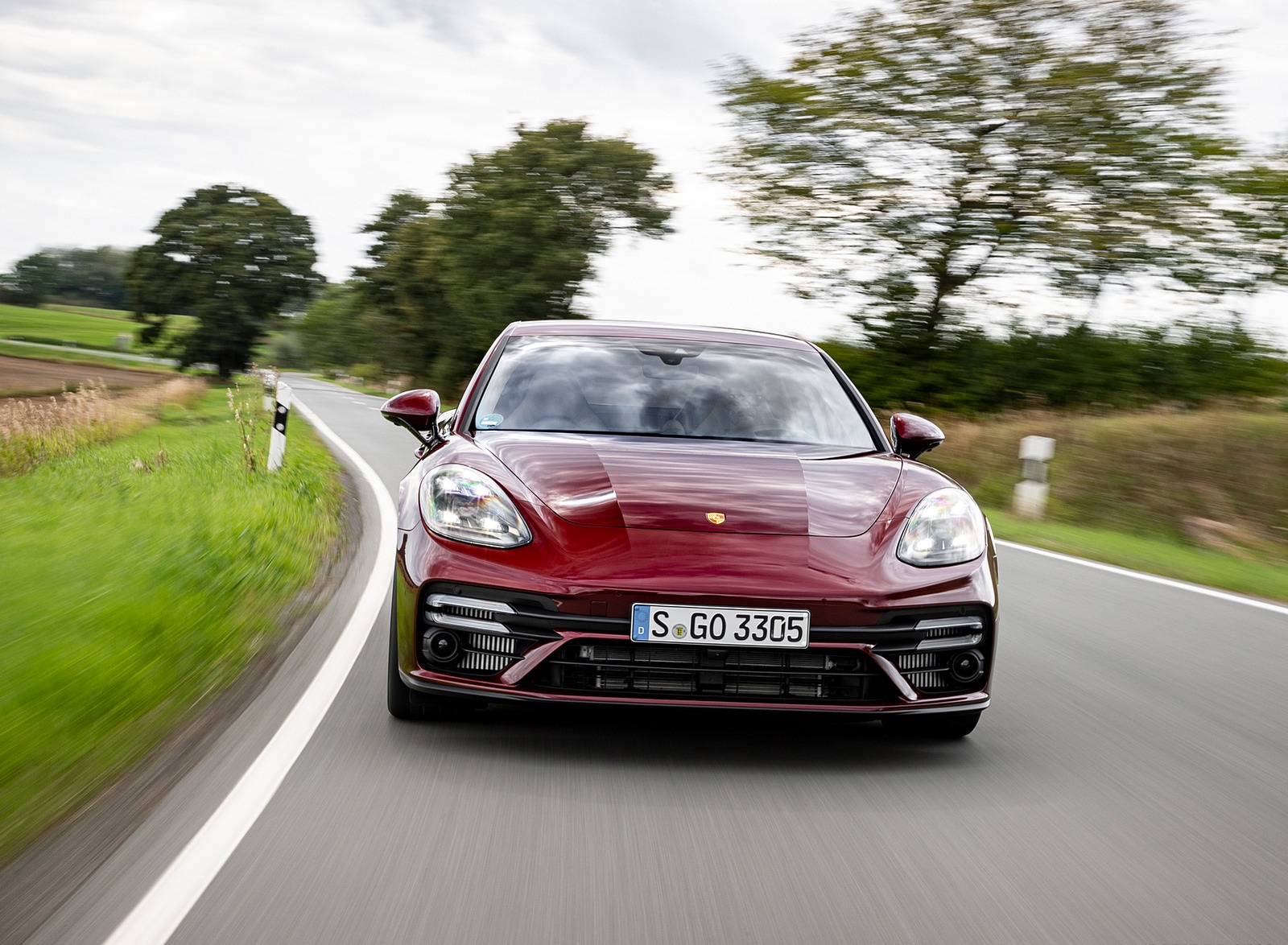 2021 Porsche Panamera Turbo S (Color: Cherry Metallic) Front Wallpapers (2)