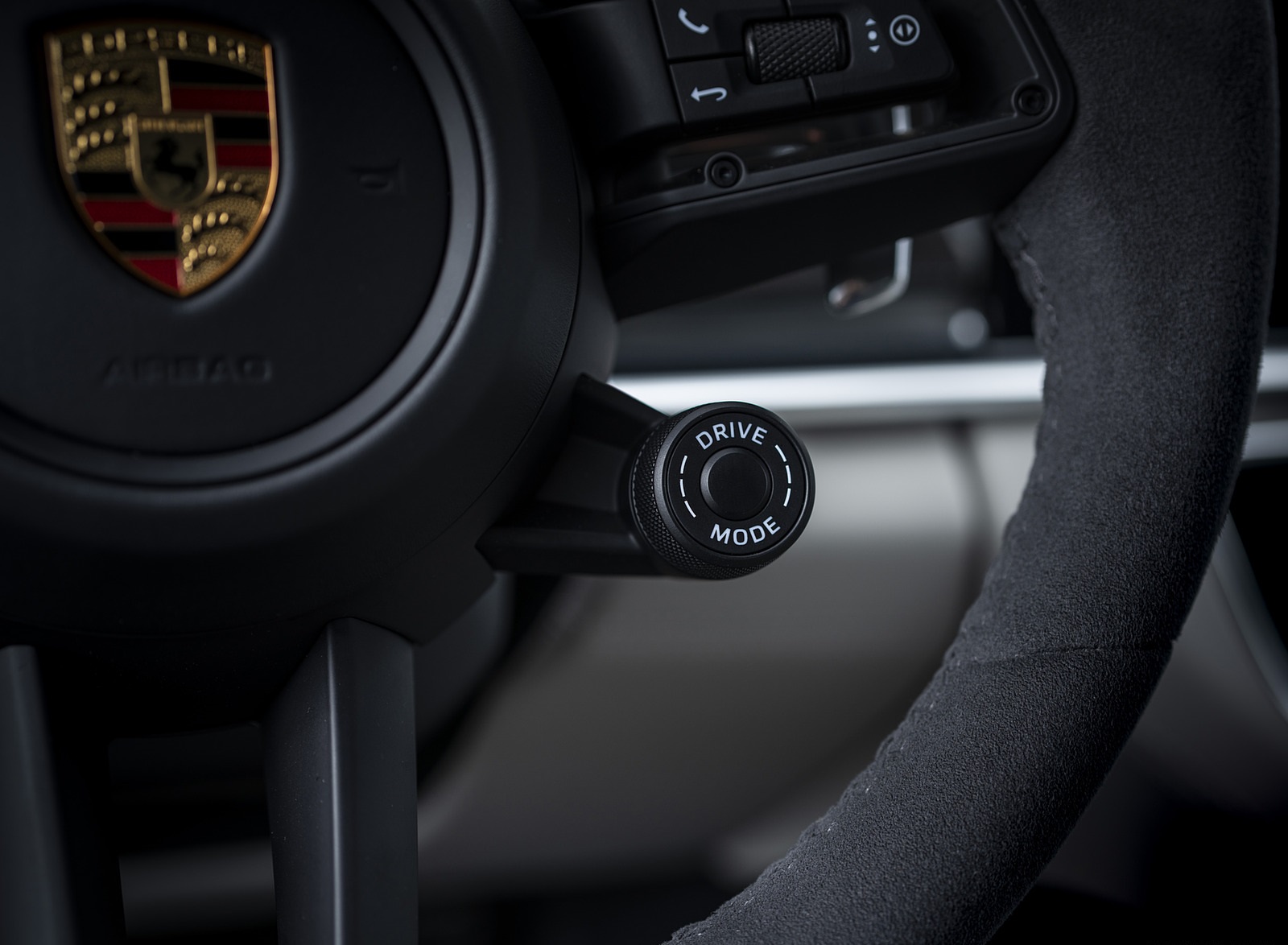 2021 Porsche Panamera Turbo S (Color: Cherry Metallic) Interior Steering Wheel Wallpapers #44 of 137