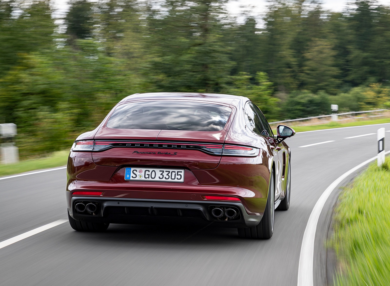 2021 Porsche Panamera Turbo S (Color: Cherry Metallic) Rear Wallpapers #8 of 137