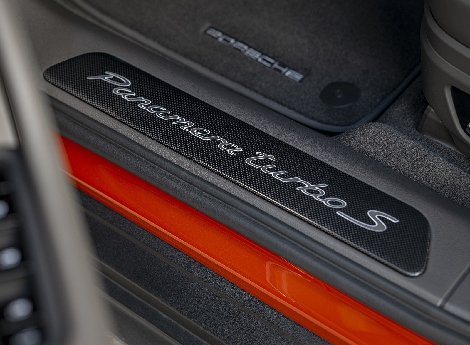 2021 Porsche Panamera Turbo S (Color: Papaya Metallic) Door Sill Wallpapers #93 of 137