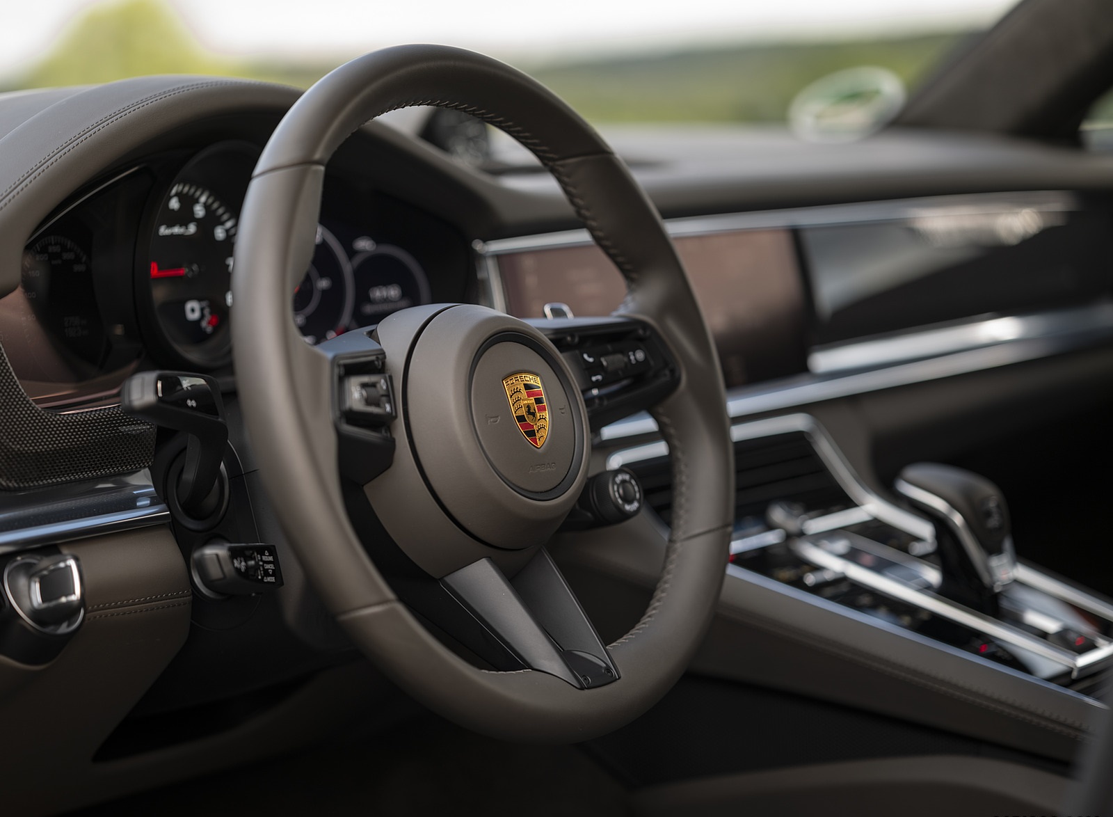 2021 Porsche Panamera Turbo S (Color: Papaya Metallic) Interior Steering Wheel Wallpapers #96 of 137