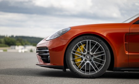 2021 Porsche Panamera Turbo S (Color: Papaya Metallic) Wheel Wallpapers 450x275 (86)