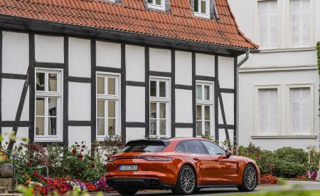 2021 Porsche Panamera Turbo S Sport Turismo (Color: Papaya Metallic) Rear Three-Quarter Wallpapers 450x275 (45)