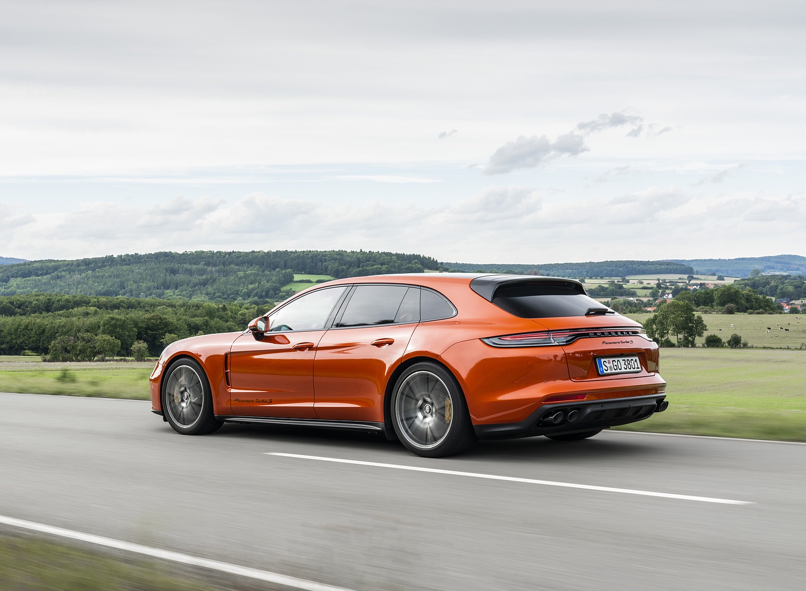 2021 Porsche Panamera Turbo S Sport Turismo (Color: Papaya Metallic) Rear Three-Quarter Wallpapers #38 of 114