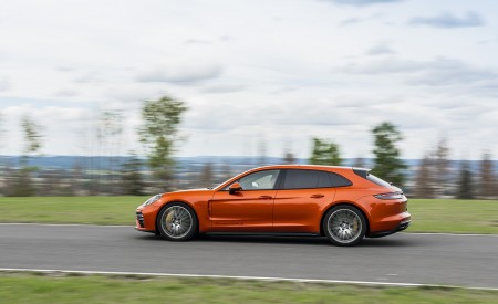 2021 Porsche Panamera Turbo S Sport Turismo (Color: Papaya Metallic) Side Wallpapers 450x275 (39)